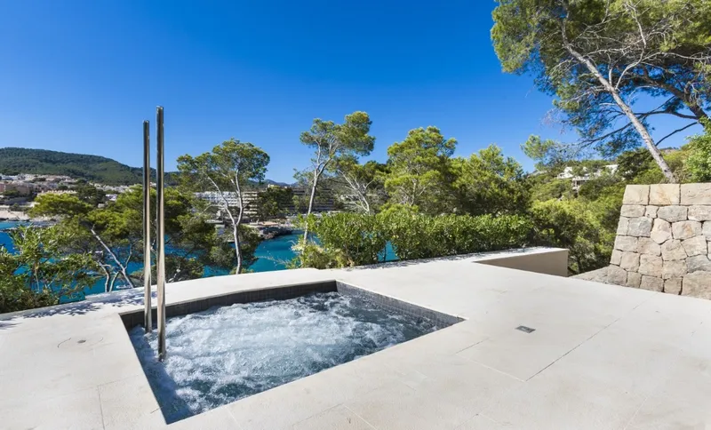 Mallorca Next Properties - Magnificent villa on the seafront — photo 6