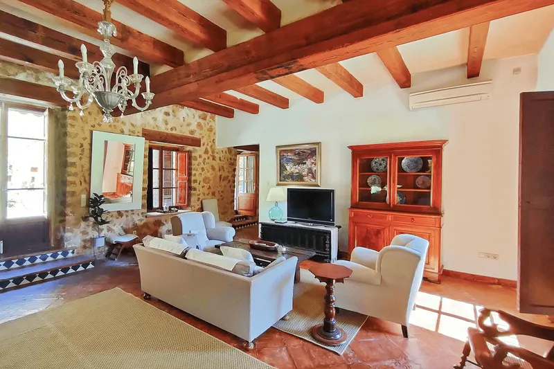 Vacation rental of a country house in Esporlas — photo 12