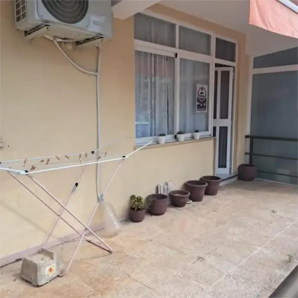 Furnished flat with 2 bedrooms, 1 bathroom, kitchen and terrace — photo 1