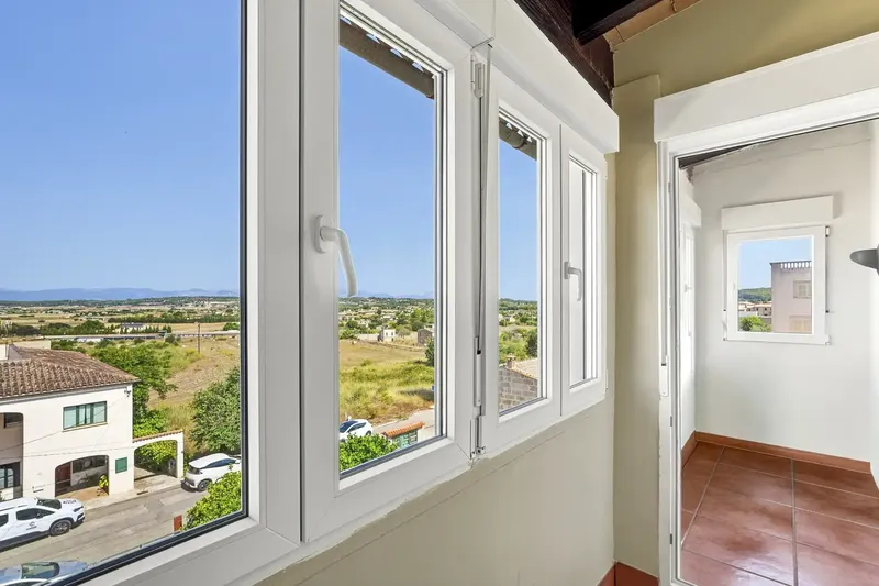Serneholt Estate presenta en exclusiva este espectacular ático en Montuïri, que disfruta de excepcionales vistas panorámicas de 360 grados s — photo 11