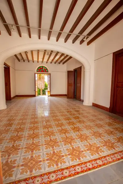Discover this architectural gem in the heart of Campos! We present this splendid Majorcan-style manor house, a true treasure — photo 12