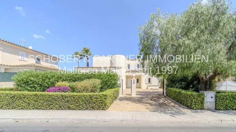 220m² villa with 5 rooms, 4 bathrooms and pool for sale — photo 2