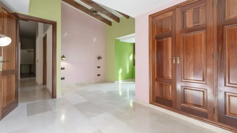 Stately finca in Establiments with large pool, privacy and wonderful views of the bay of Palma — photo 11