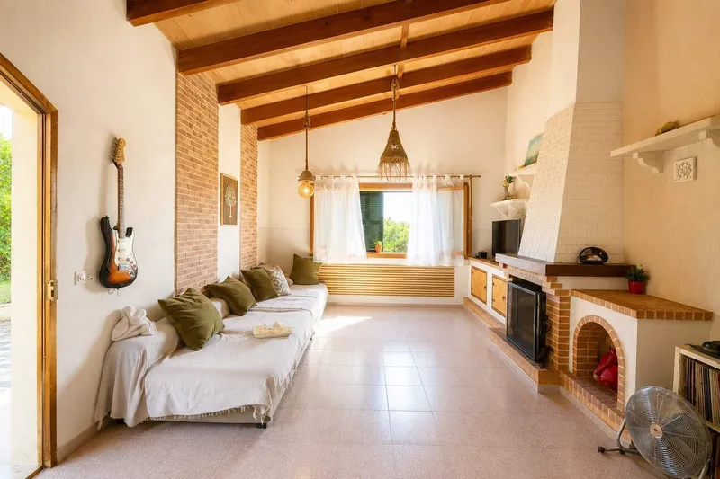 1,582 m² country house with 4 rooms, fireplace and garden for sale — photo 2