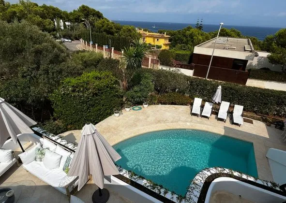 Detached house in Calle Levante, Sol de Mallorca, Calvià — photo 1