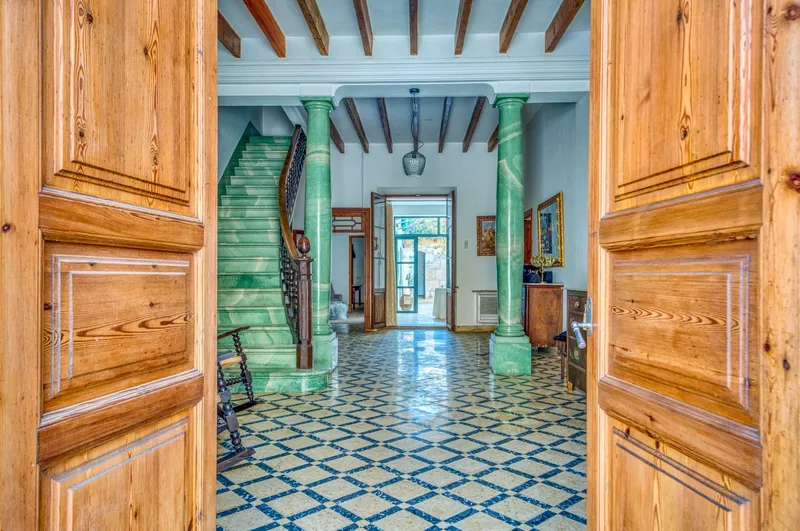 Petra – A Townhouse with Character — photo 11
