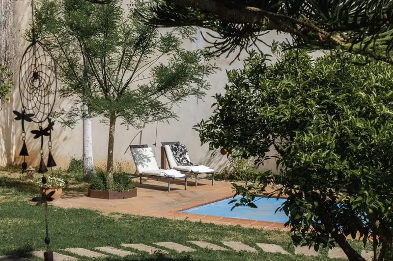 This genuine Mallorcan «finca» or country house on a large colorful plot in the heart of the village of Llubí is surrounded by a beautiful — photo 3