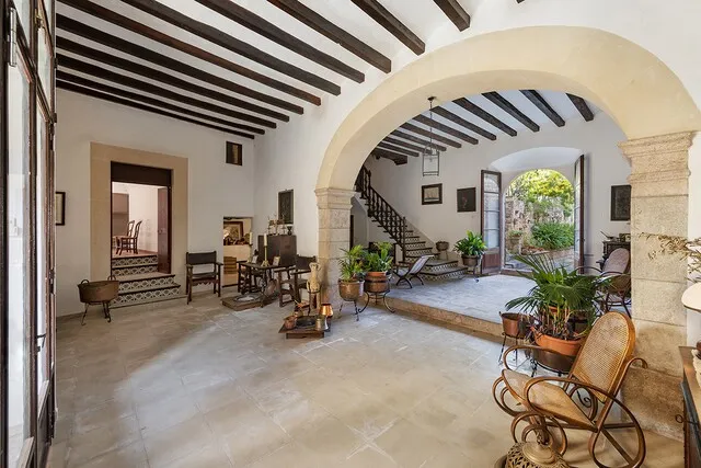 Unique and exceptionally large town house for sale in Fornalutx, Mallorca — photo 4