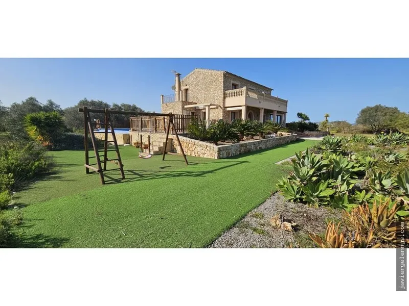 Rental of independent house or chalet in Ronda del Matí — photo 9