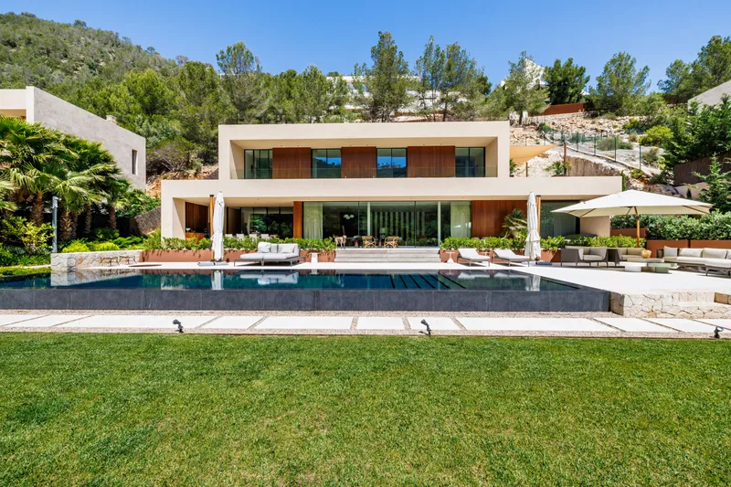 Elegant modern villa in Son Vida surrounded by nature and privacy — photo 4