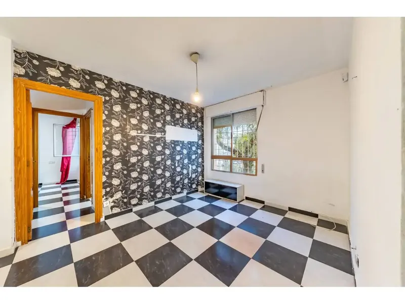 Bright Ground Floor Apartment Steps from Palma Beach and the Seafront Promenade — photo 3