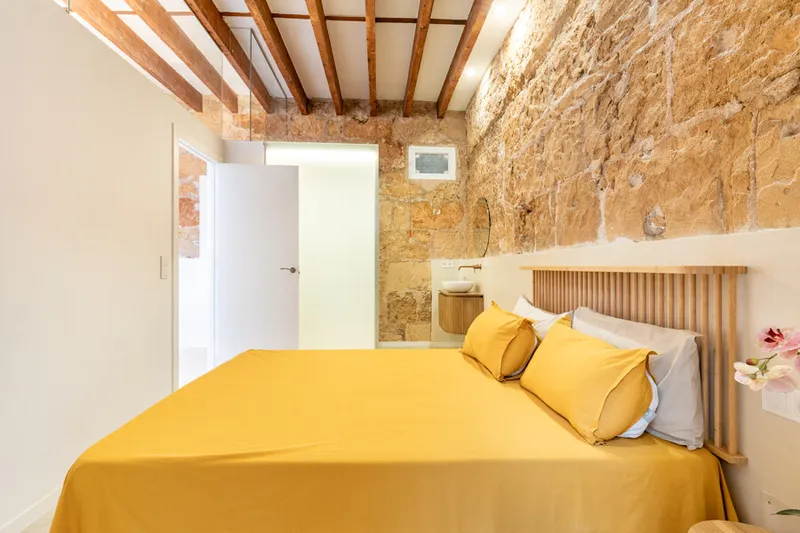 Fully Renovated Ground Floor Apartment with Outside Space and Communal Roof Terrace In the Heart of Santa Catalina — photo 12