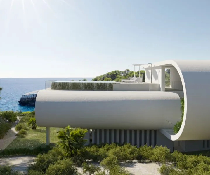 For sale impressive house in front of the sea of Cala Mendia — photo 1