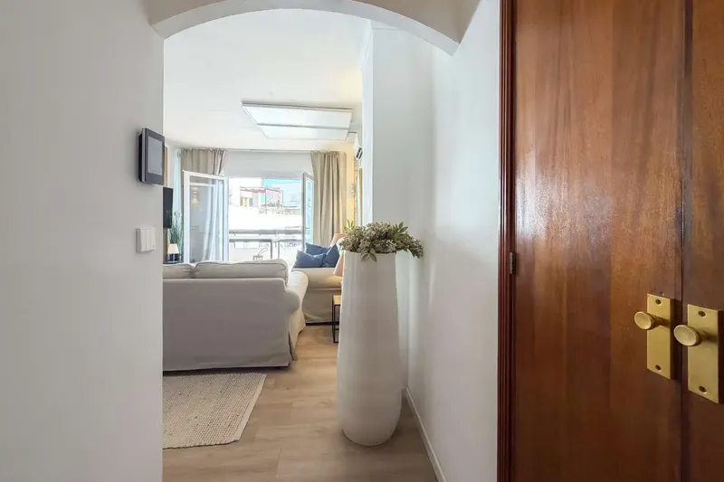 Modernised flat in Cala Bona with sea views — photo 2