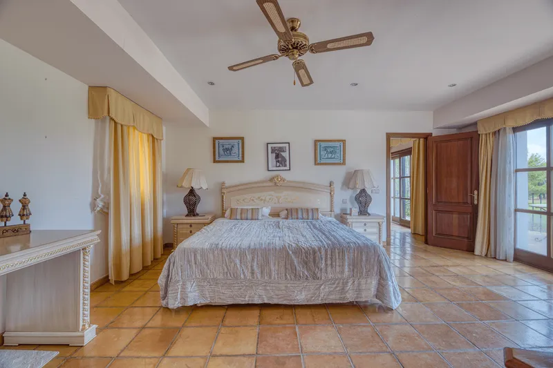 Property cmmf1eo0o0029nl71s3twte2u — photo 8
