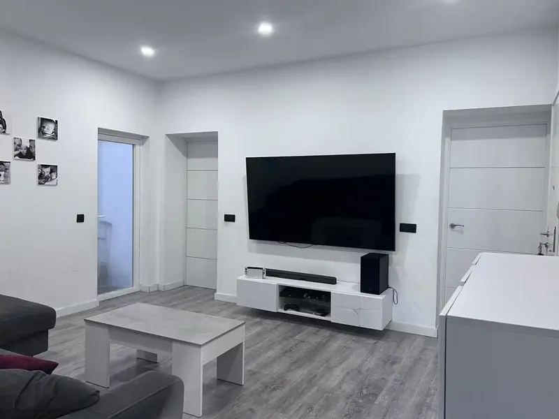 PLANTA BAJA CON GRAN TERRAZA Y SÓTANO PRIVADO EN EL COLL D’EN RABASSA — photo 8
