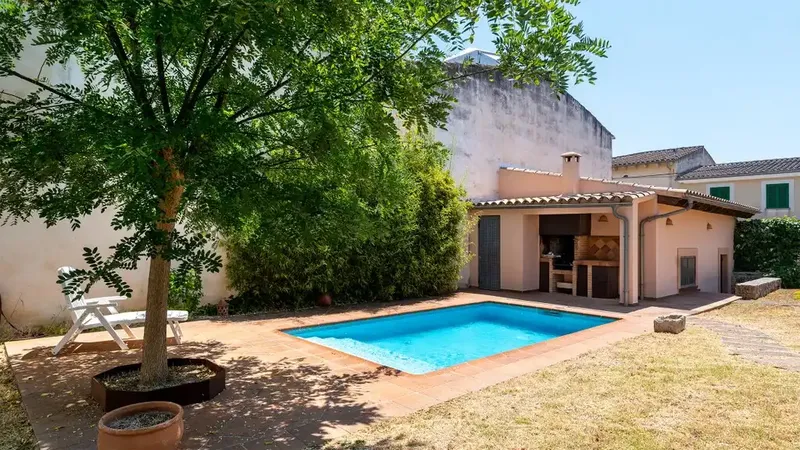 Beautiful charming Mallorcan village house, located in the heart of Llubí, in a quiet area but only 30 minutes by car — photo 2