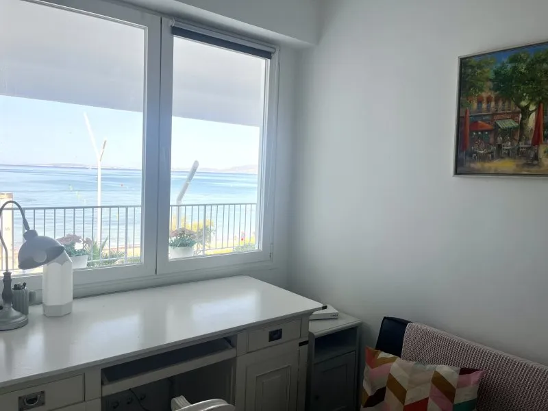 Exclusive apartment with panoramic view on the first line to the sea — photo 10