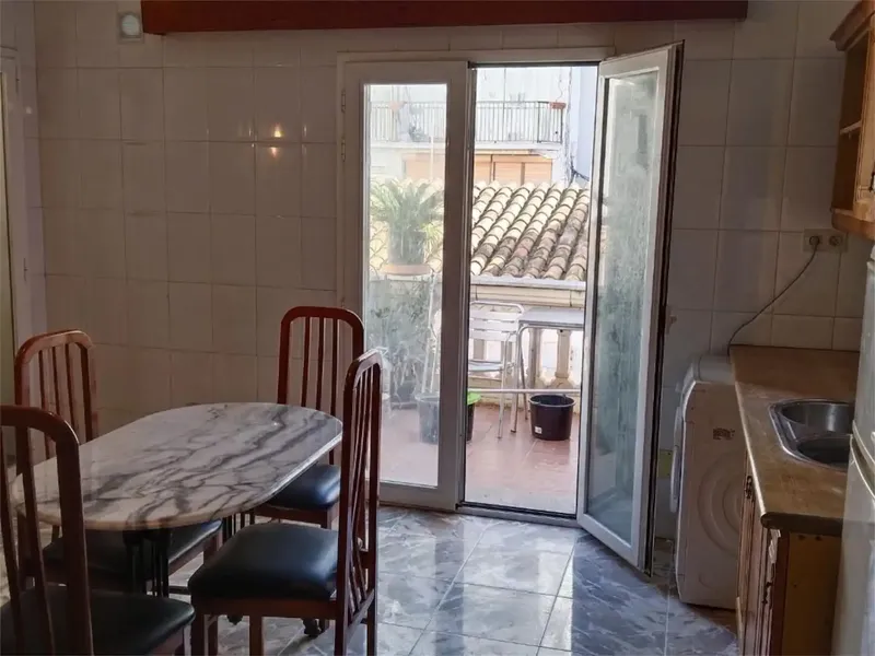 Private landlord rents first floor in Can Pastilla (Calle Tit Livi) with sea views and 50 meters from the beach. Fully furnished and with air — photo 5