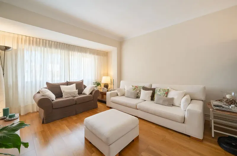 Well-distributed apartment in Palma de Mallorca, Plaza de Toros, on a 2nd floor without elevator, with 100 m² usable distributed in 3 be — photo 1