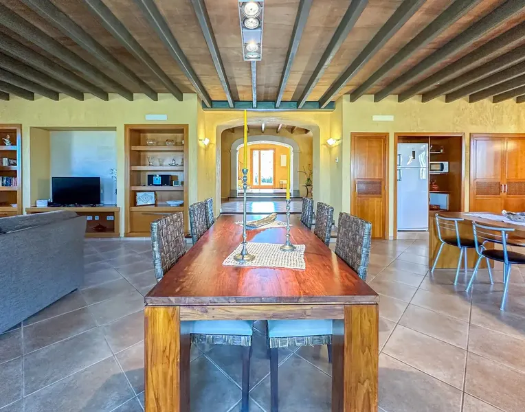 Located in the quiet village of Sineu, in the heart of Mallorca, a place known and characterized by its architecture, gastronomy and s — photo 2