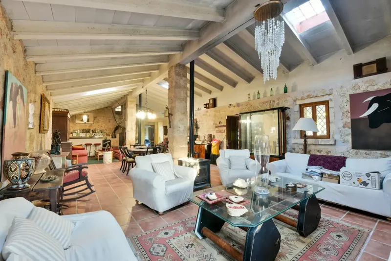 Spacious rustic finca for sale with occupancy certificate in Petra, on a plot of more than 19,000 m2 with especially fertile land — photo 9