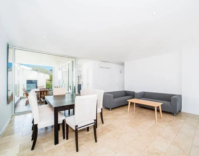Attractive townhouse with sea views in Colonia San Pedr — photo 8