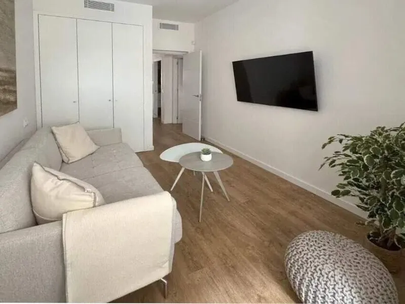 77m² Penthouse with 3 rooms, pool & rooftop terrace for sale — photo 5
