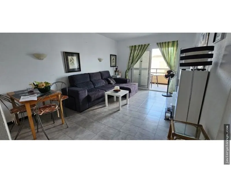 Flat for rent on Calle del Déntol — photo 1