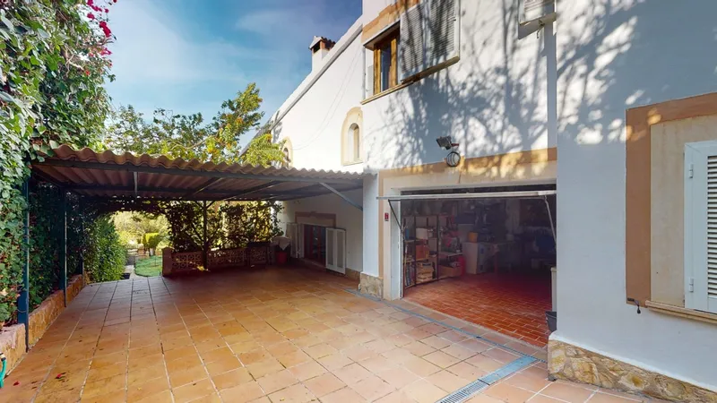 Villa with sea views in Calvià — photo 8