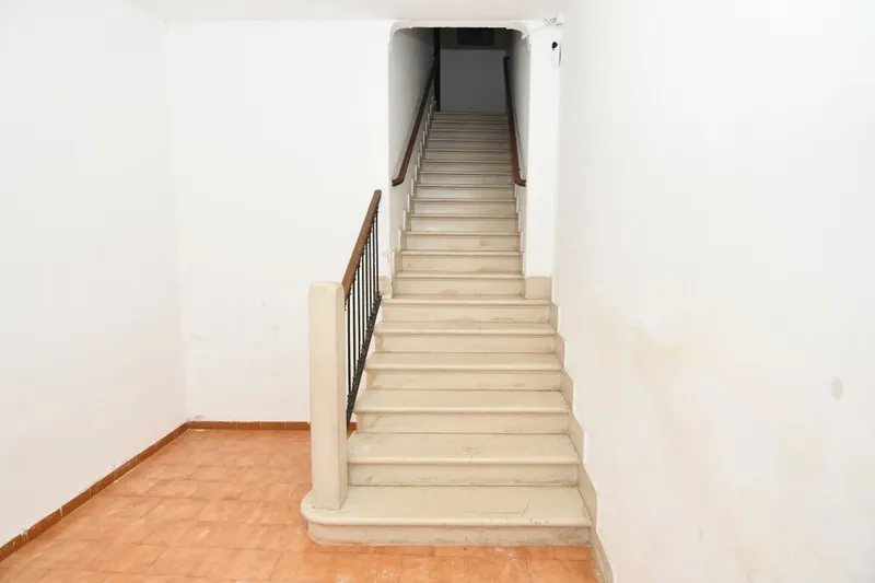 Complex of 3 independent houses of approximately 667m2 built with a large central patio — photo 9