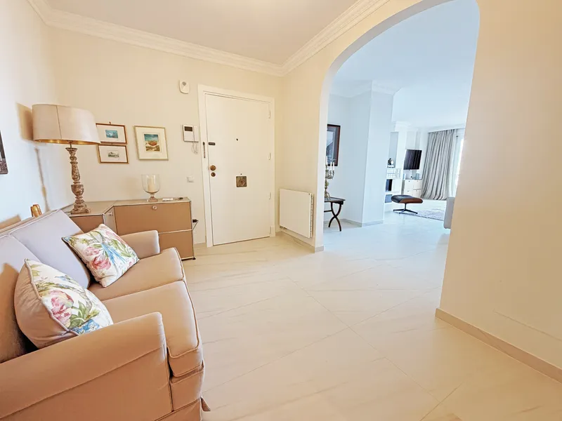 Exclusive and stylishly refurbished apartment on the Paseo Marítimo, Palma de Mallorca — photo 9