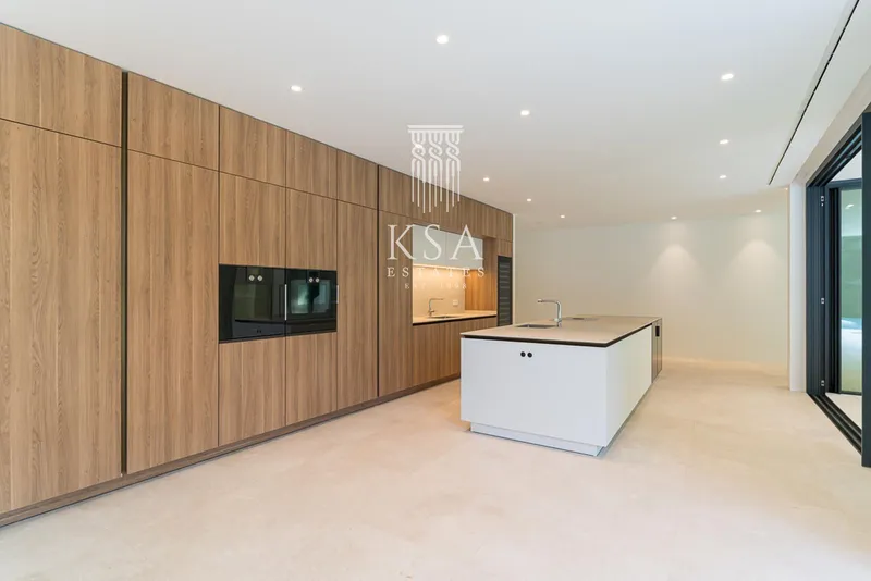 Villa — photo 12