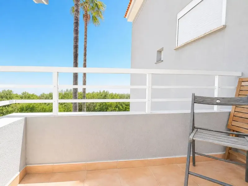 100% Financing. Cozy Apartment a Step from the Beach — photo 3