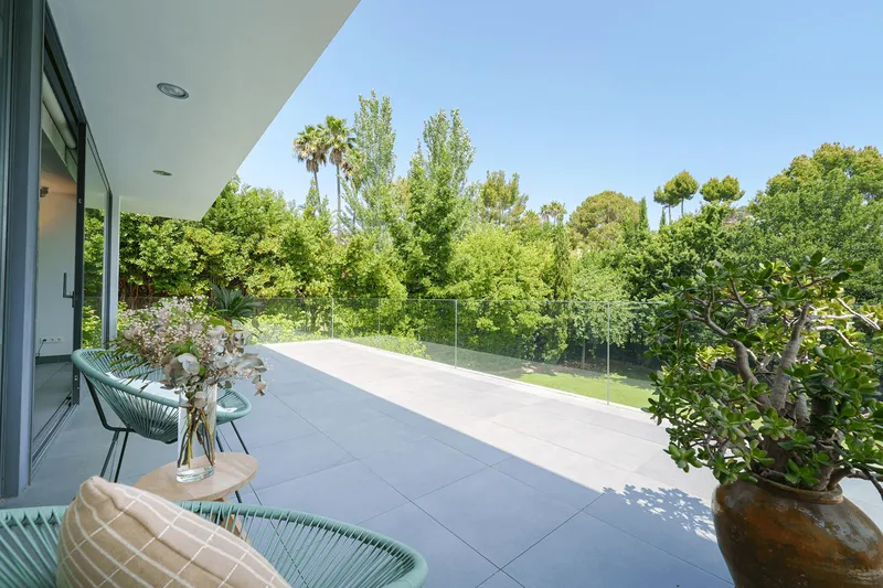 Holiday and seasonal rental: Chalet for rent available during the summer months in Son Vida — photo 7