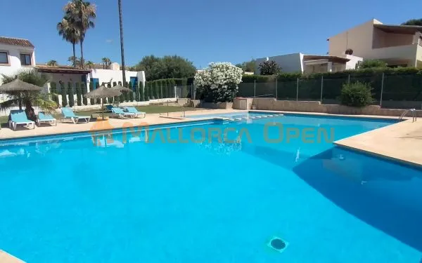 Ground floor with private garden and communal pool in Cala Mandia — photo 6