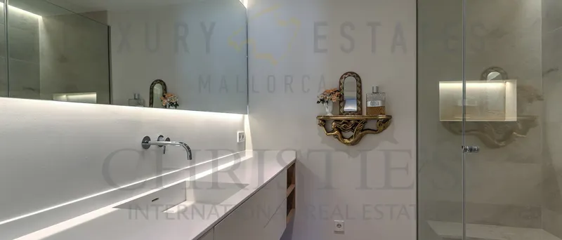 Modern Mediterranean penthouse apartment in Santa Maria in Mallorca — photo 9