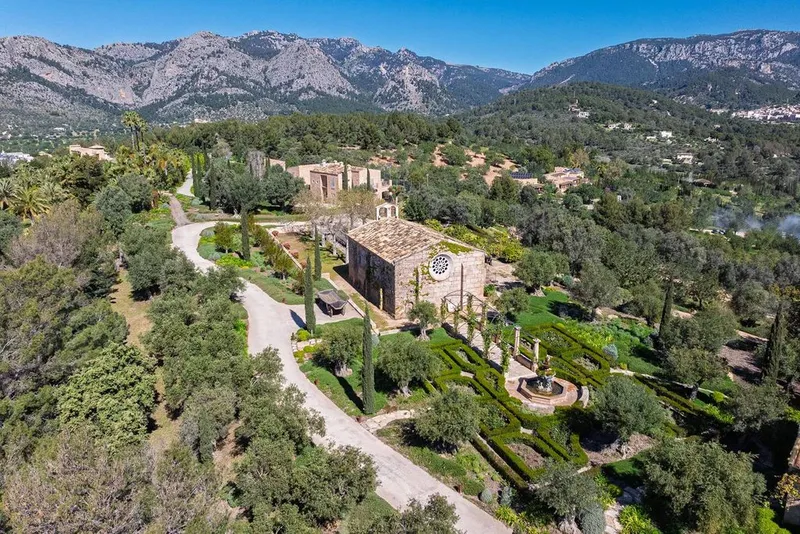 Luxury home in Bunyola, Province of Balearic Islands — photo 1
