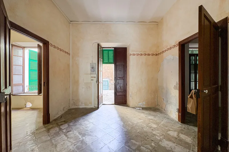 Unique townhouse with approved renovation project and dreamlike views in the center of Artà — photo 4