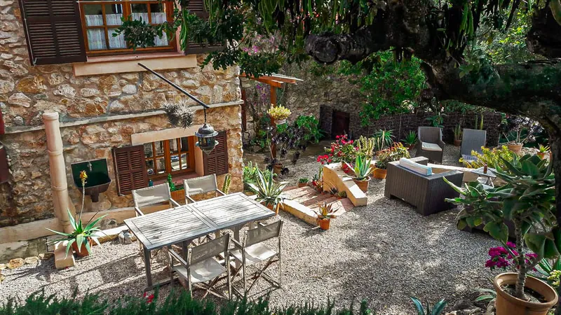 Ref. 2433C – Andratx – Beautiful village house with garden and pool — photo 6