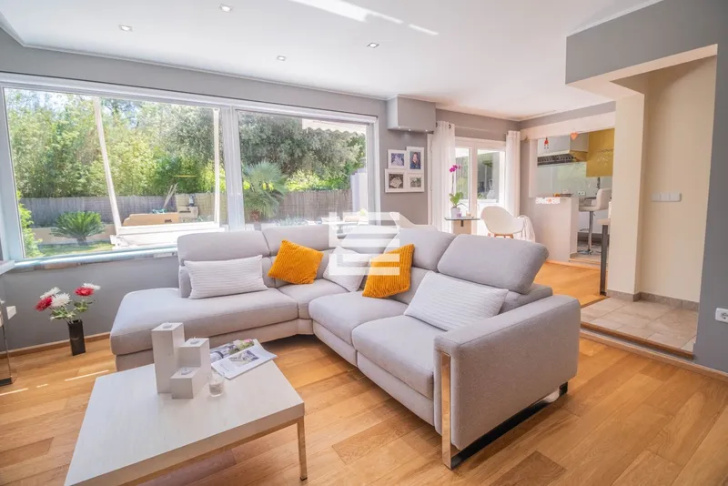 Elegant contemporary villa with a swimming pool for sale in Crestatx, Mallorca — photo 6
