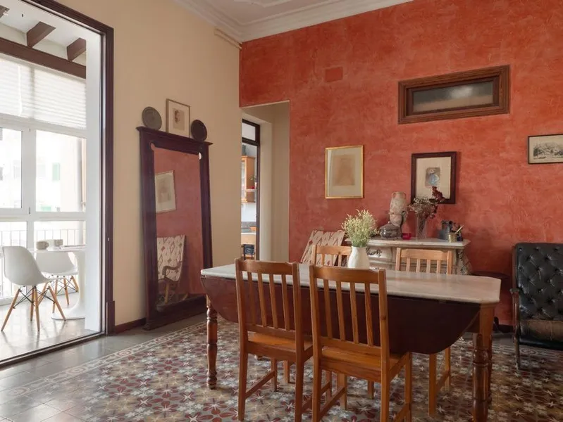 Flat / apartment for sale in Calle del 31 de Desembre — photo 1