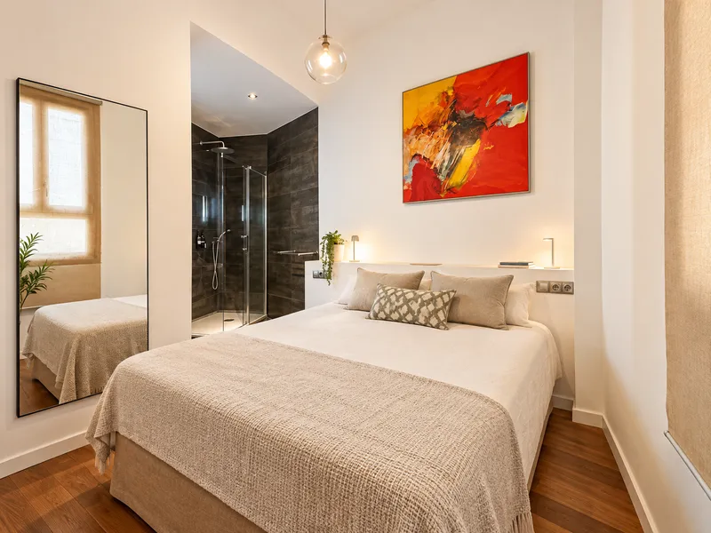 Apartment with private patio, one bedroom, New Courthouse area, Palma Old Town — photo 7