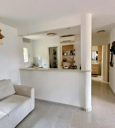 Apartment with a pool and ocean view — photo 8