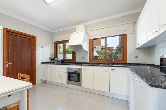 Investment villa with holiday license for sale in Cala San Vicente, North Mallorca — photo 7