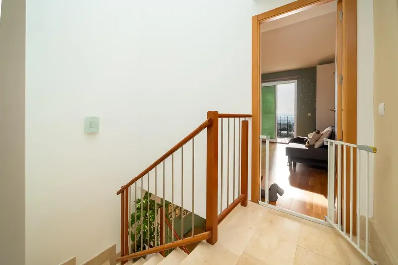 Discover this impressive duplex located in the quiet town of Vilafranca de Bonany. Built in 2008, this property is — photo 11