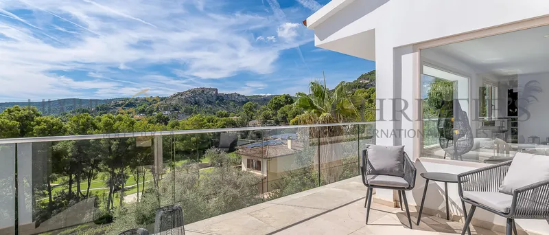Refurbished villa in Son Vida with views over the golf course and partial sea views — photo 8