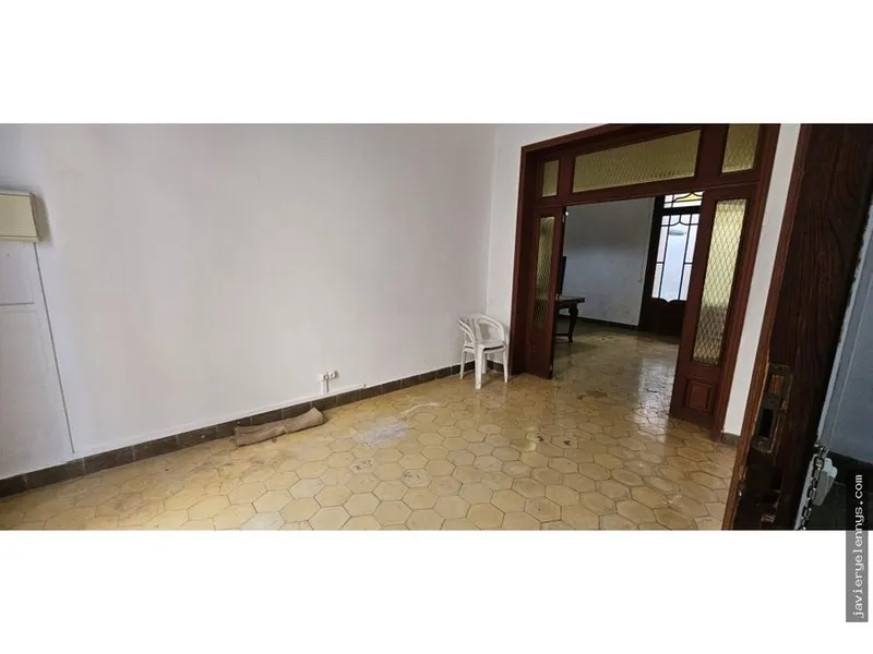 Semi-detached house for sale in Calle de València — photo 4