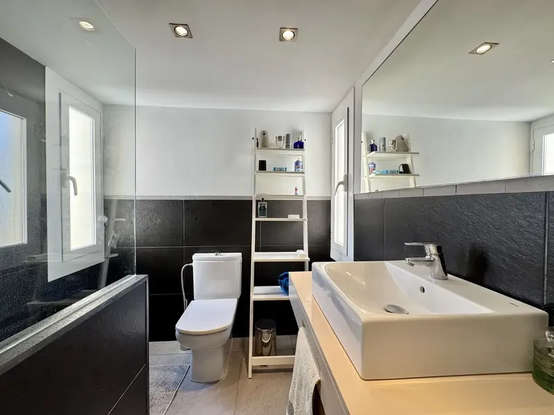 Se vende primer piso sin ascensor en Sa Ràpita, a solo 100 metros del mar y a pocos minutos de la playa andando. La vivienda tiene 80 m² úti — photo 11