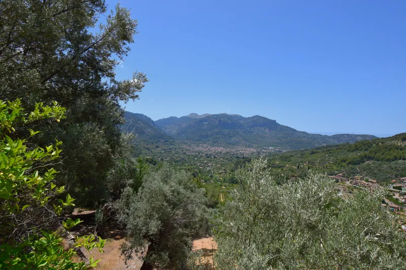 House in the mountains of Fornalutx with stunning mountain views — photo 4